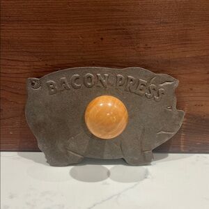 🔥‼️Pig Shaped Bacon Press with Wooden Handle‼️🔥